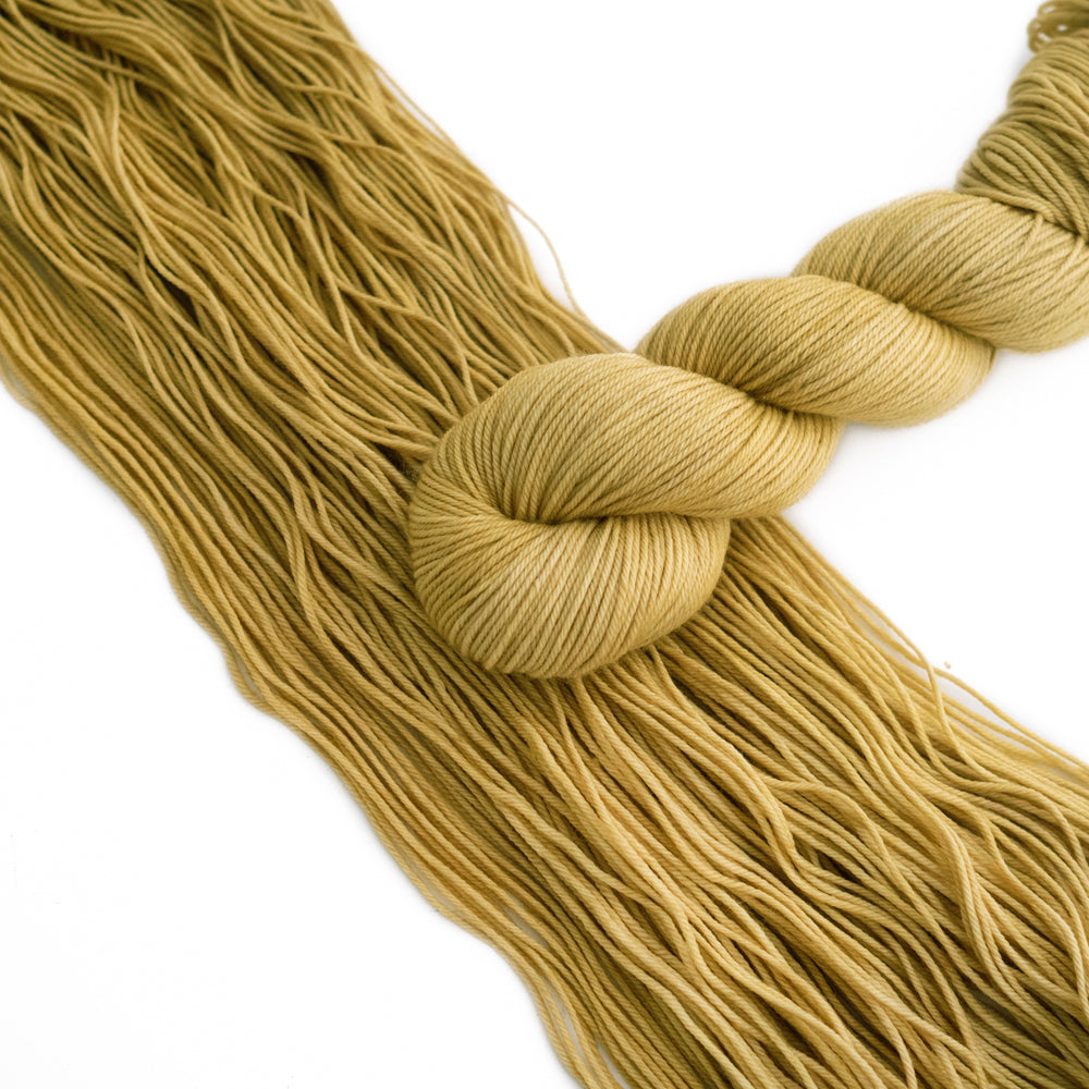 Poached Pear Cake | Classic DK Mini | 20g